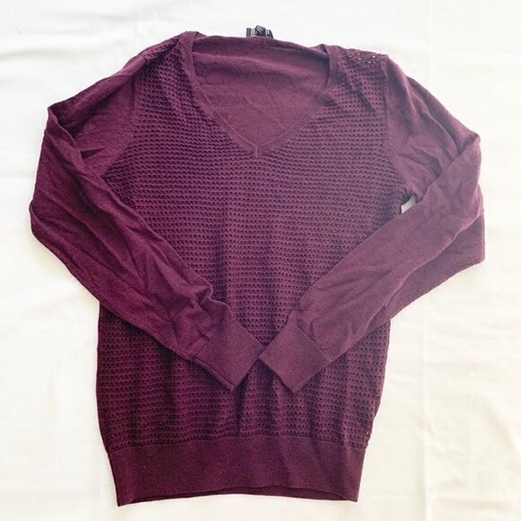 5/$25 The Limited purple knit sweater - Large - Picture 1 of 8